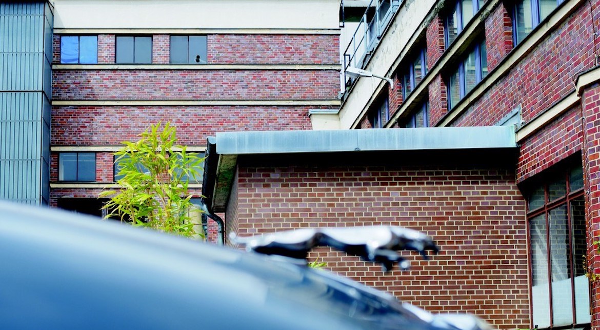 Die Botschaft, Ausstellungsraum Uferhallen