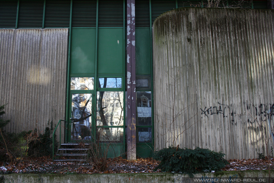 Das ehemalige Oberstufenzentrum in der Swinemünder Straße 80, Foto: Bernward Reul
