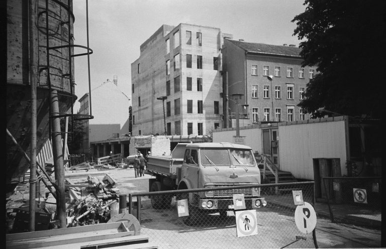 Baustelle des Archiv-Gebäudes Robert-Koch-Platz 10 im Juli 1987, Foto: Christian Kraushaar