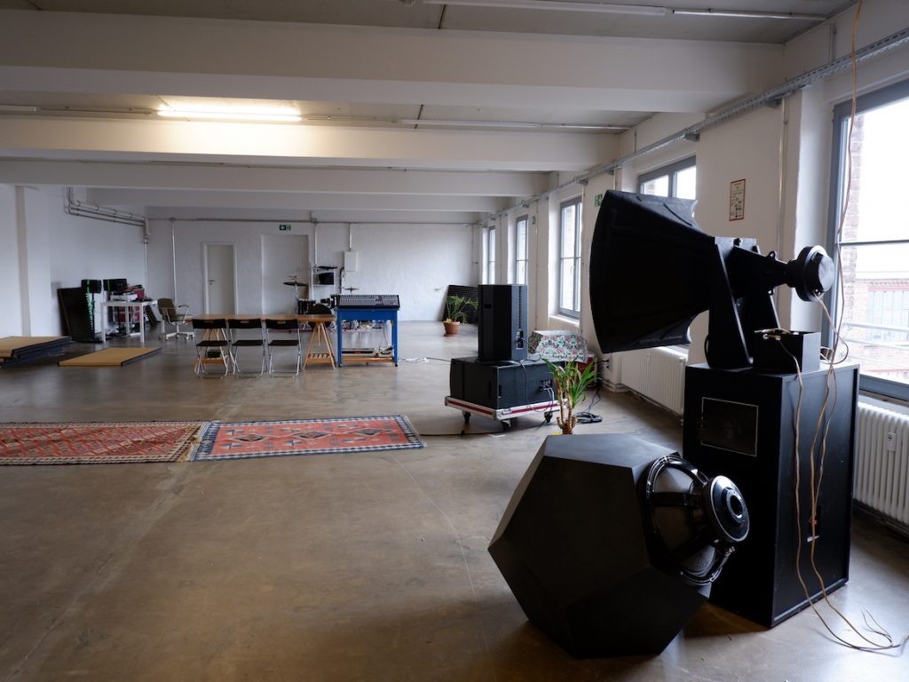 Sound Studio mit Sound System von Dirk Bell und Mo Stern. © Callie_s Kopie 2