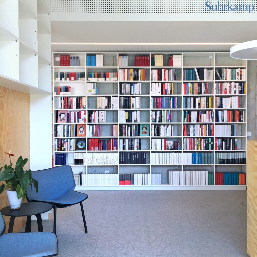 Suhrkamp_Gebäude_Innenansicht_01