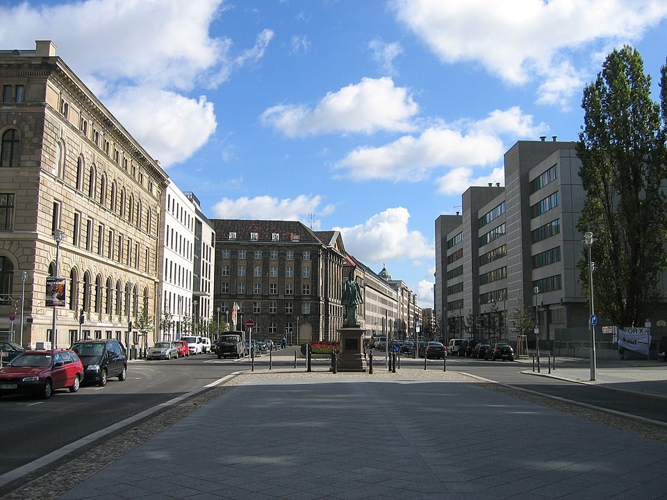 Straßenansicht