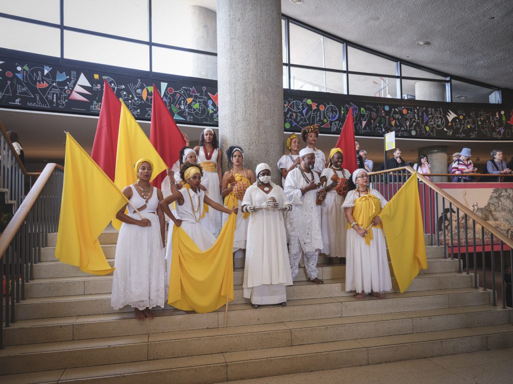 María Magdalena Campos-Pons, Baba Murah & Ensemble, Forum Brasil & Ilê Obá Sileké, Candomblé House in Berlin und Rasiel Almanza Cairo, Performance Foto Marvin SystermansHKW