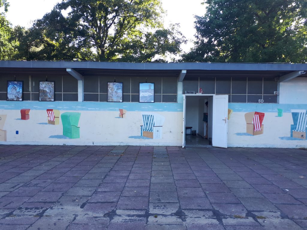 20240812_die Umkleide hat schon etwas Patina angelegt