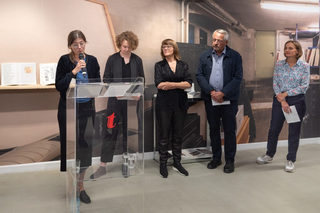 Re_Vison-vorab-Set2-029-FotoMichaelZeeh-das Team_Eröffnung_Heunemann_Riebel_Witte_Hartmann_Engelmann