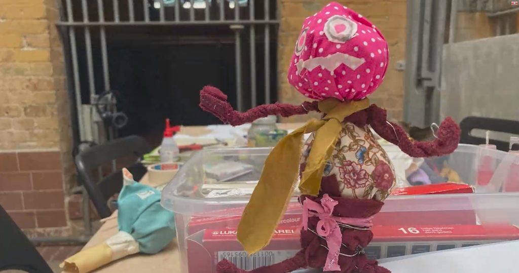 Gebastelte Figur aus Stoff