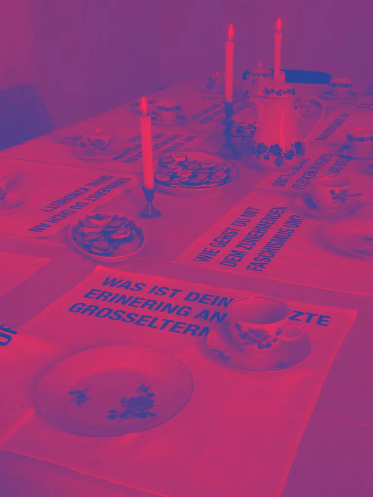 Erinnerung-duotoen-768×1024