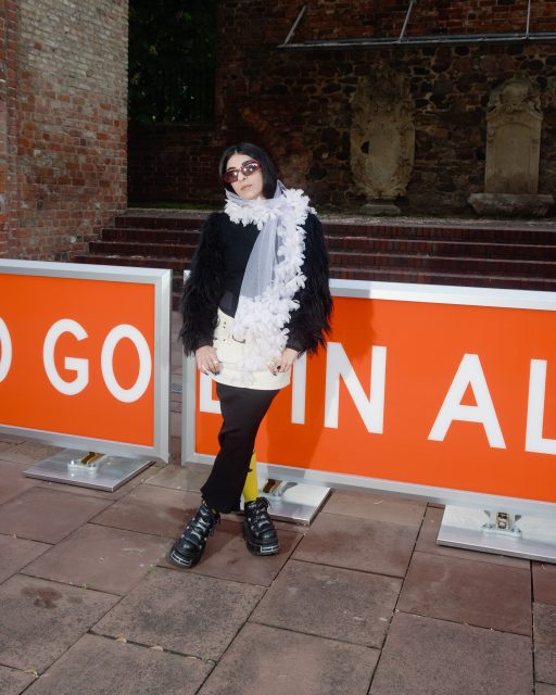 Nazanin Noori, Eröffnung, BEHOLD GOD IN ALL THAT EXISTS IN HIS NAME, Klosterruine, 2026, Foto: Piotr Pietrus