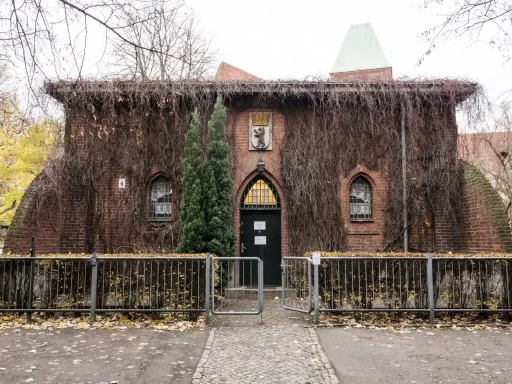 Bärenzwinger Frontansicht. Foto: Robert Eckstein